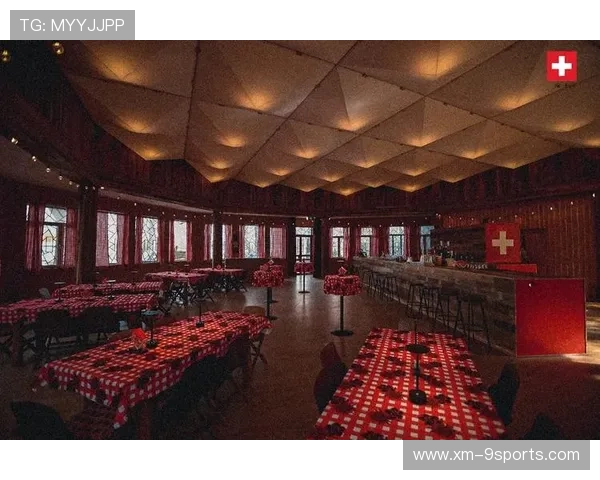 瑞士替补席自带小木屋取暖，观众羡慕疯了，瑞士的小木屋